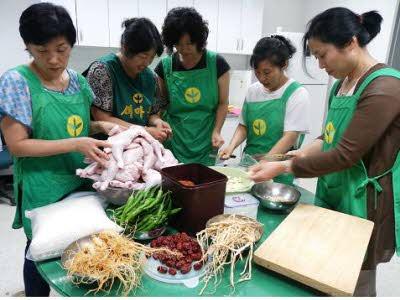 정자3동 새마을부녀회&#44; 사랑의 삼계탕 전달